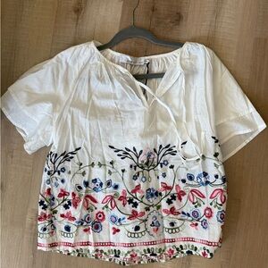 Adelyn Rae White Floral Embroidered Blouse